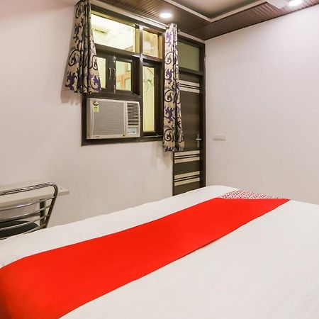 Oyo Jai Palace New Delhi Ngoại thất bức ảnh
