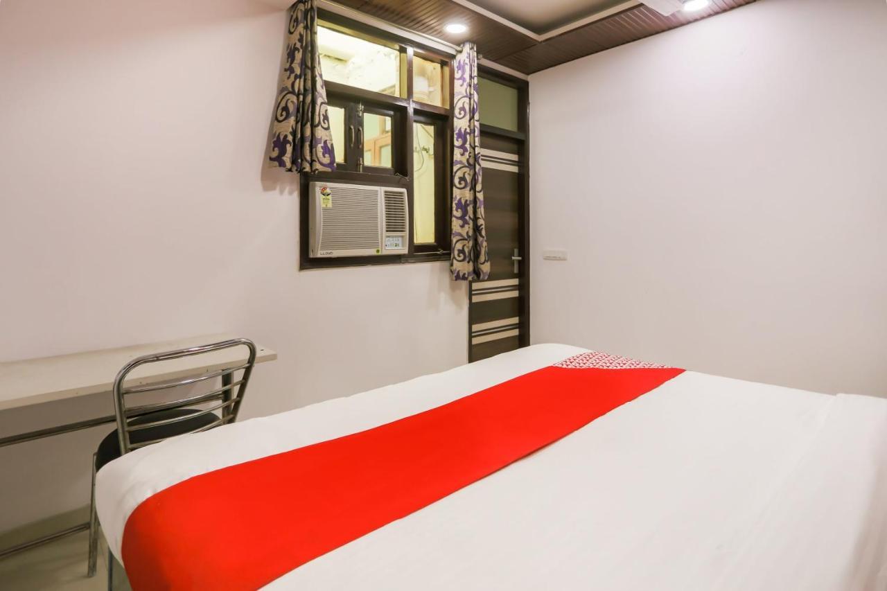 Oyo Jai Palace New Delhi Ngoại thất bức ảnh
