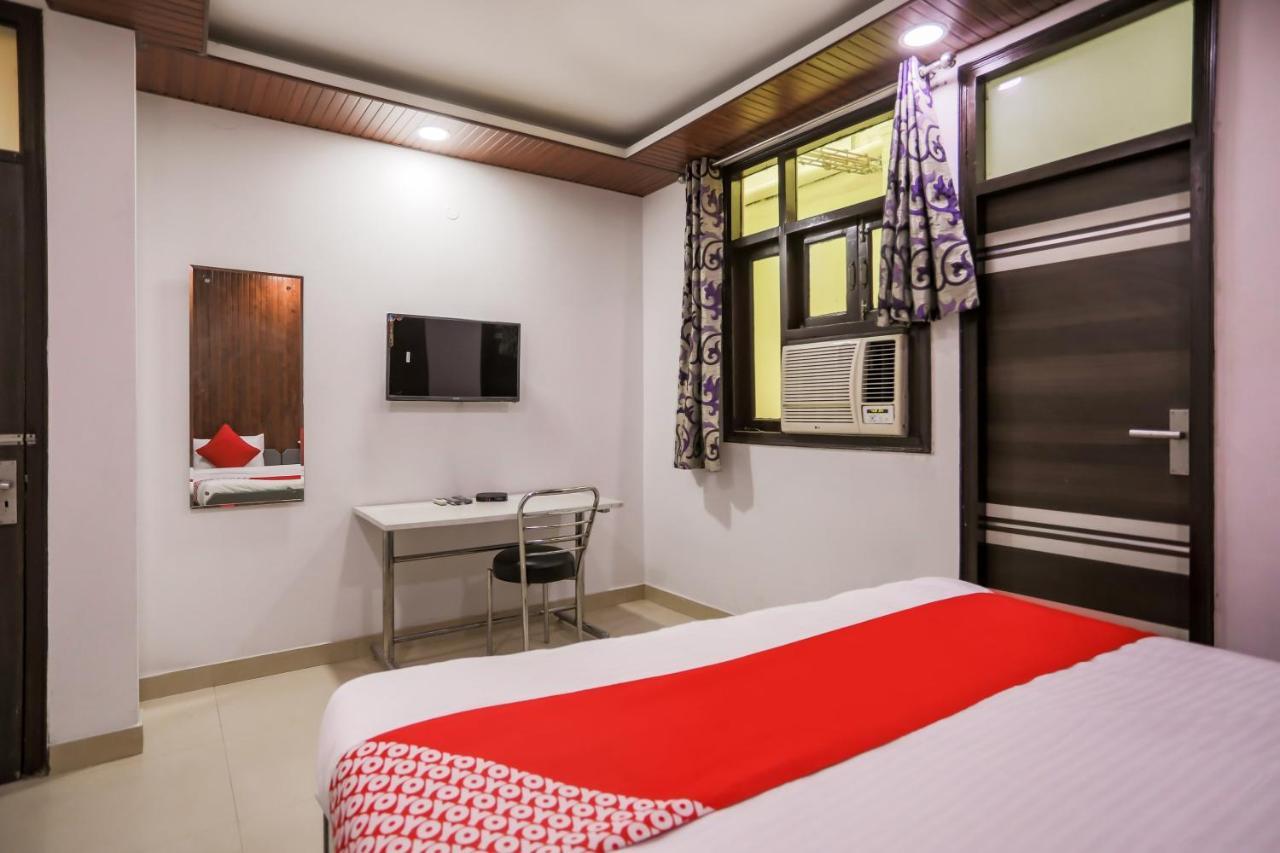 Oyo Jai Palace New Delhi Ngoại thất bức ảnh