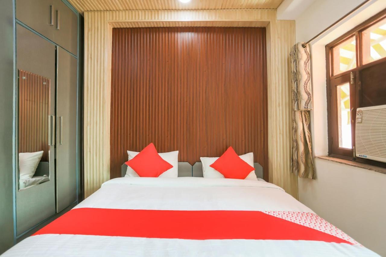 Oyo Jai Palace New Delhi Ngoại thất bức ảnh