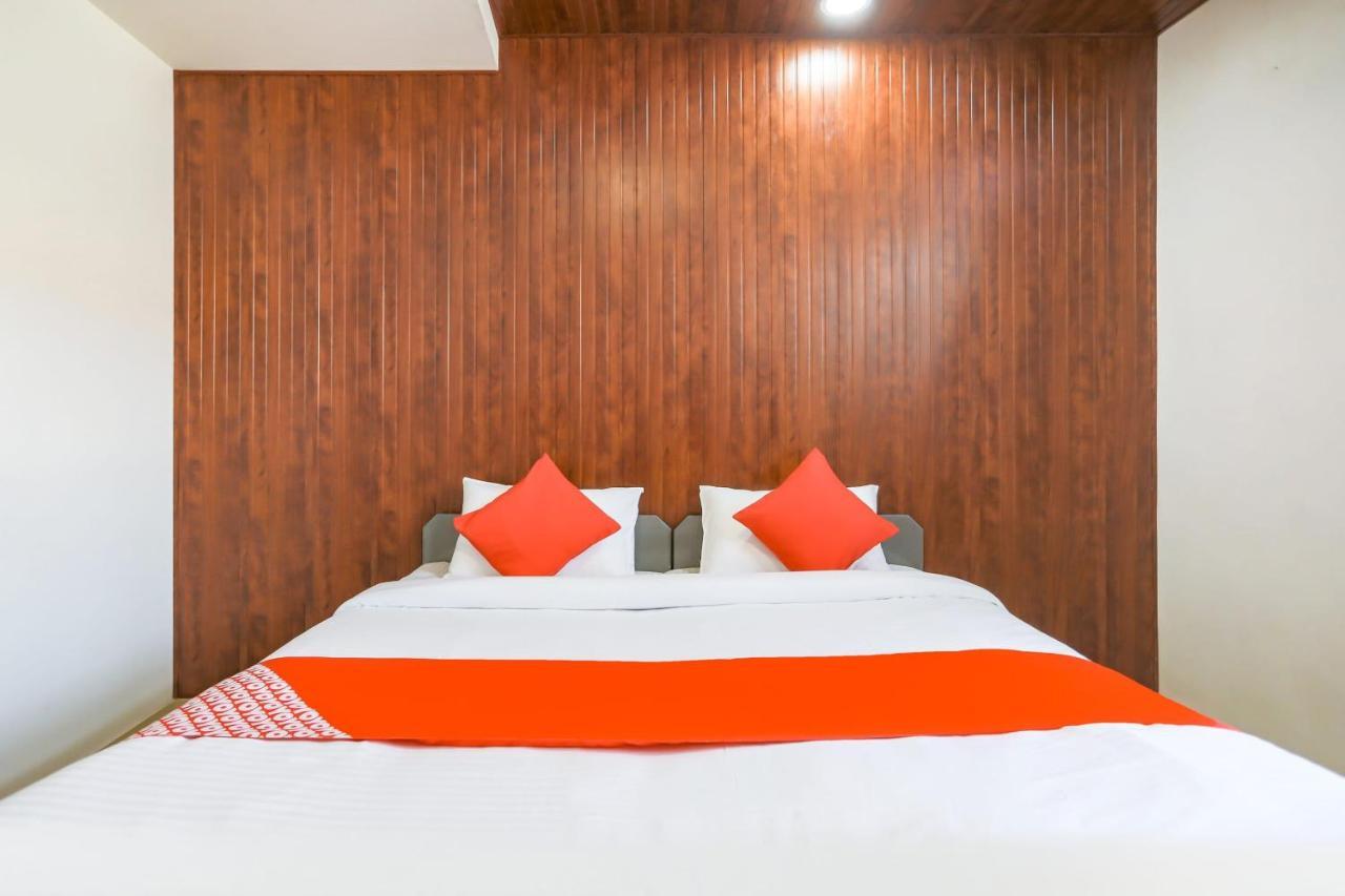 Oyo Jai Palace New Delhi Ngoại thất bức ảnh